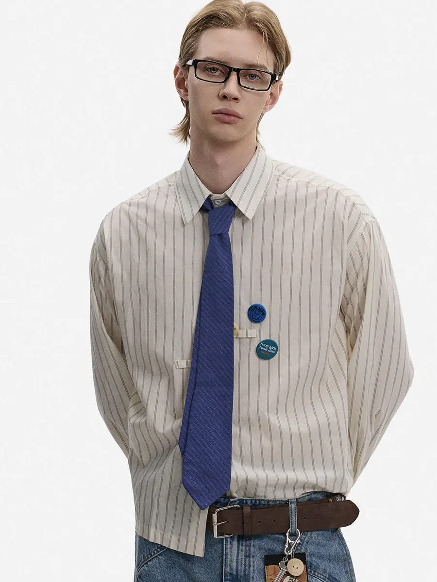 

American College Sle Striped irt Long Sve Loose Casual Cleanfit irt for Men And Women with Chest Logo Design