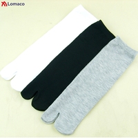 Unisex Black White Split Toe Socks Simple Comfortable Two-Toed Mid-calf Socks Japanese Harajuku Men Women Tabi Flip Flop Socks