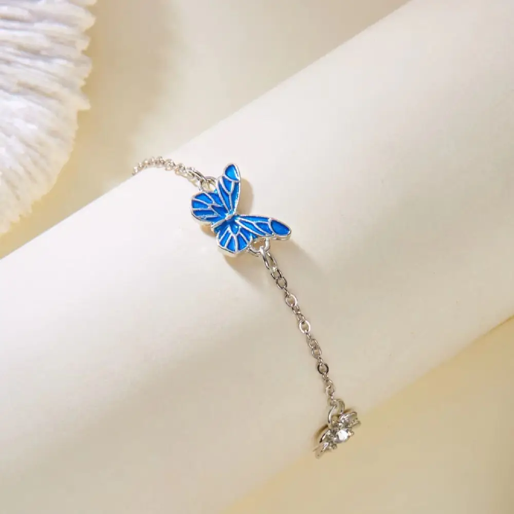 Luminous Design Luminous Butterfly Butterfly Shape Alloy Glow in Dark Pendant Dreamy Blue Color Lightweight