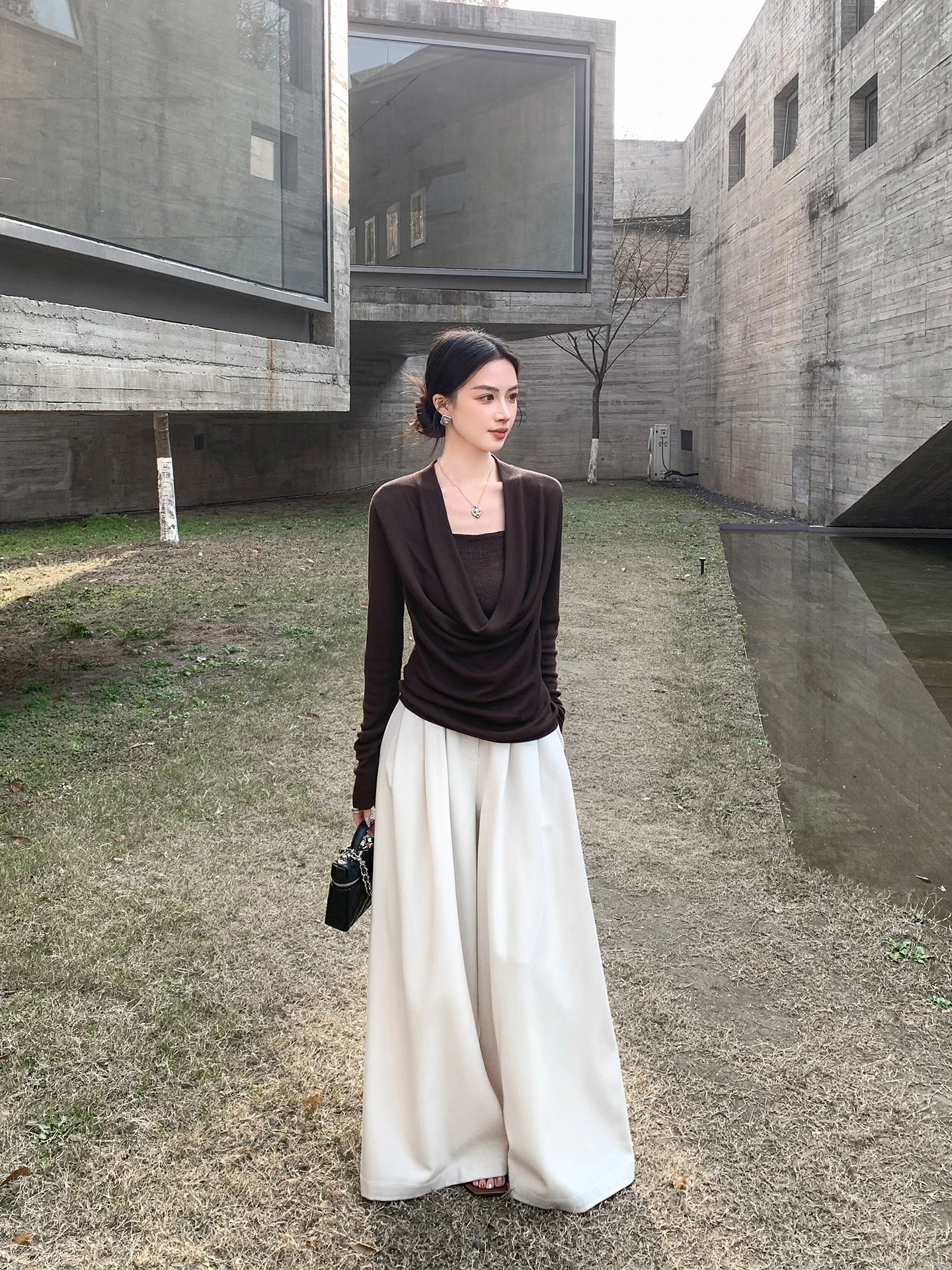 

Женские брюки с высокой талией, широкими штанинами и драпировкой, бежевые, весенние, новые, свободные, стройнящие, комфортные, дышащие, для повседневной носки