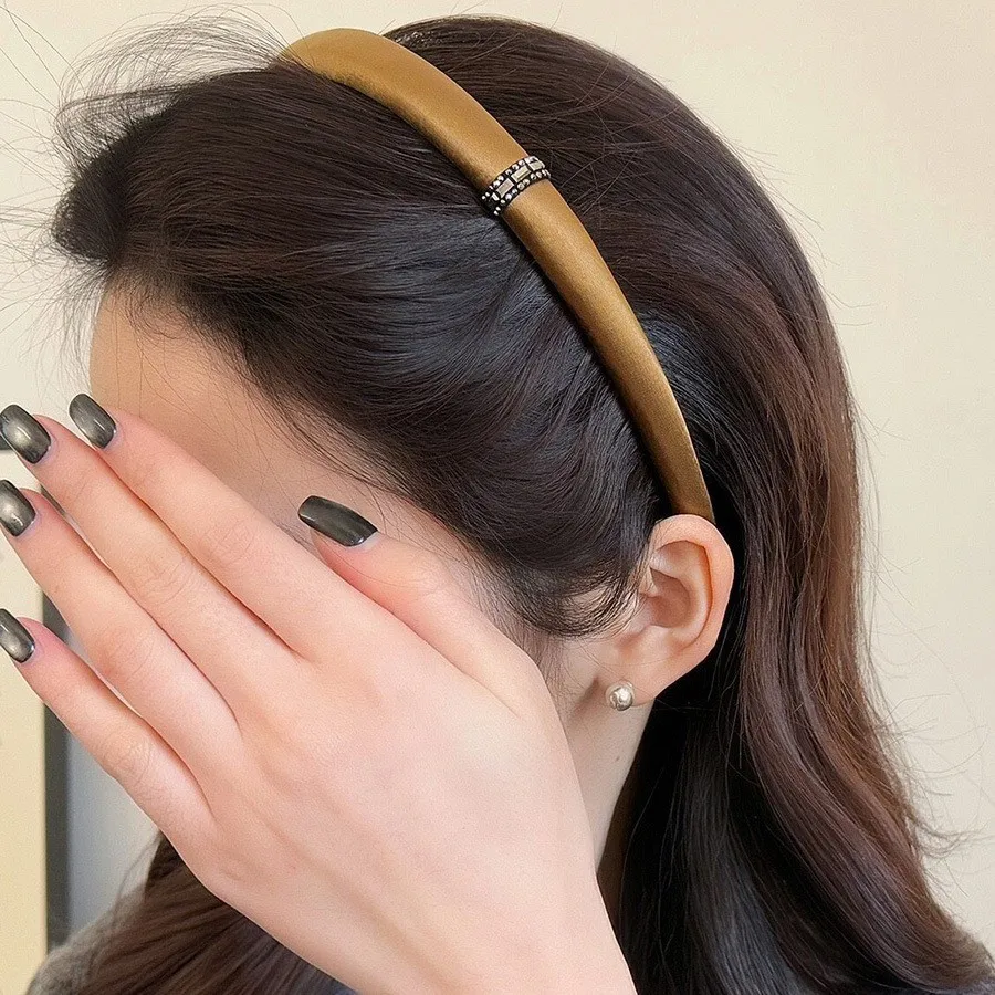 

Premium Satin Headband Rhinestone Decorative Volumizing Hair Band for Women Korean Chic Daily Commute Versatile
