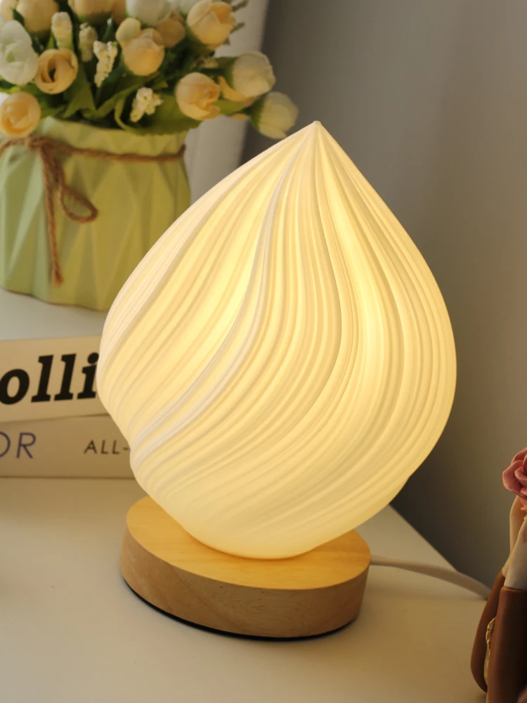 French Cream Style 3D Printed Lampshade Desk Lamp Bedroom Study Children\'s room Internet Red Atmosphere Decoration Desk Lamp