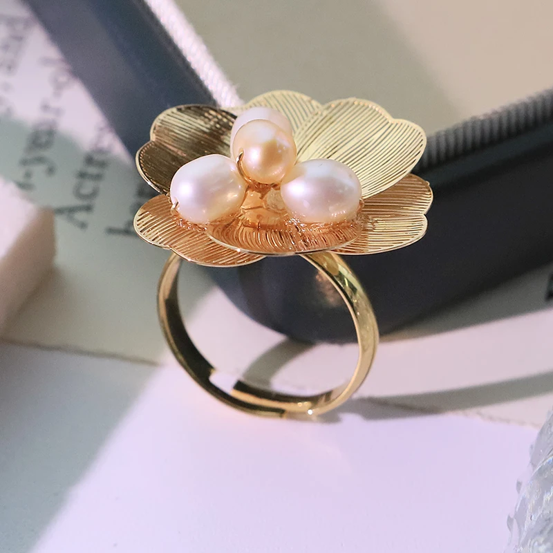 Natural Pearl Double Layer 3 Petal Computer Chip Flower Ring Handmade Ring Banquet Wedding Women's Jewelry Accessories GR0447
