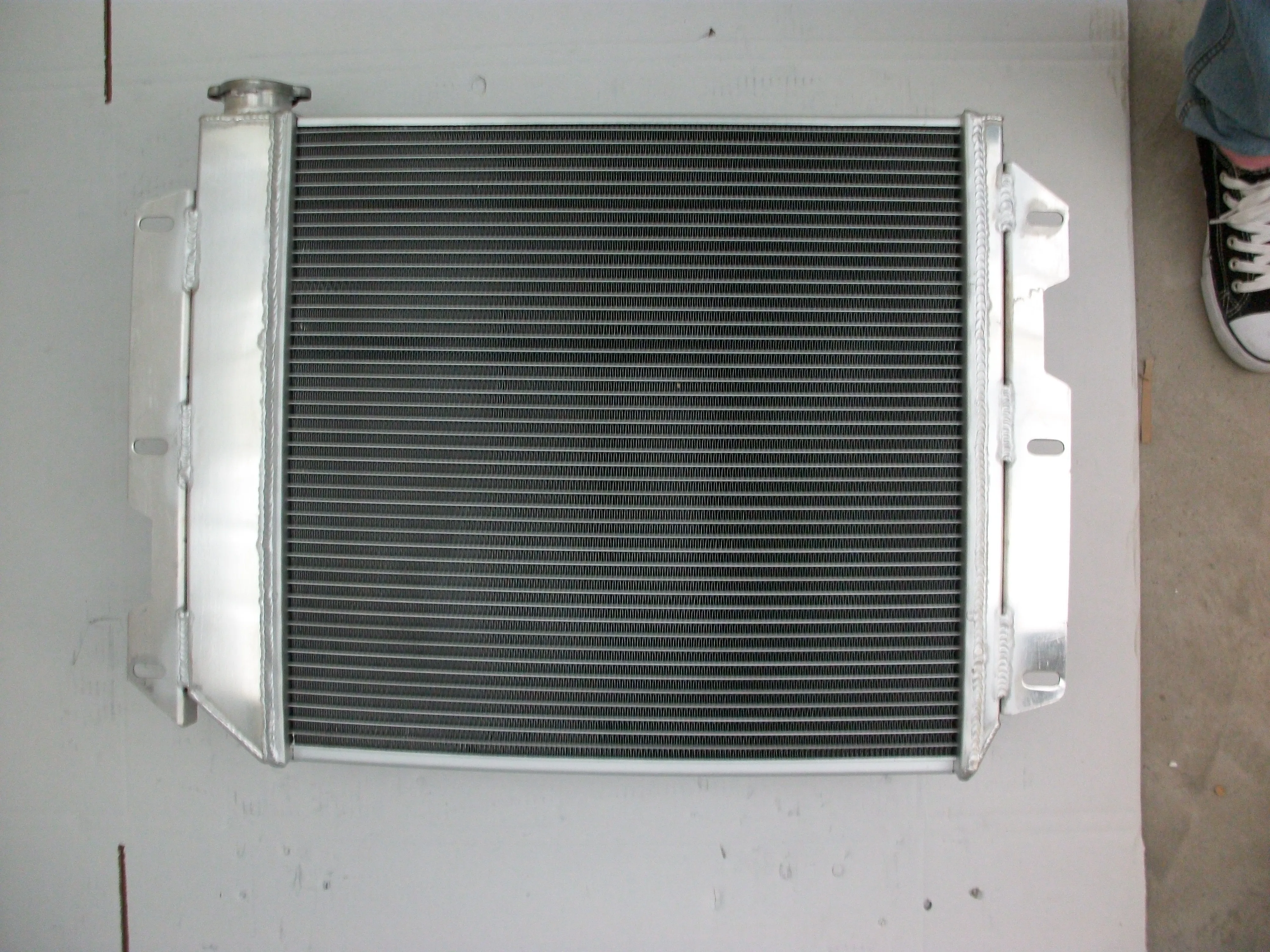 

52MM 3 Row Core Aluminum Radiator for 1987-2006 jeep Wrangler TJ YJ w/Chevy V8 LS Engine SWAP