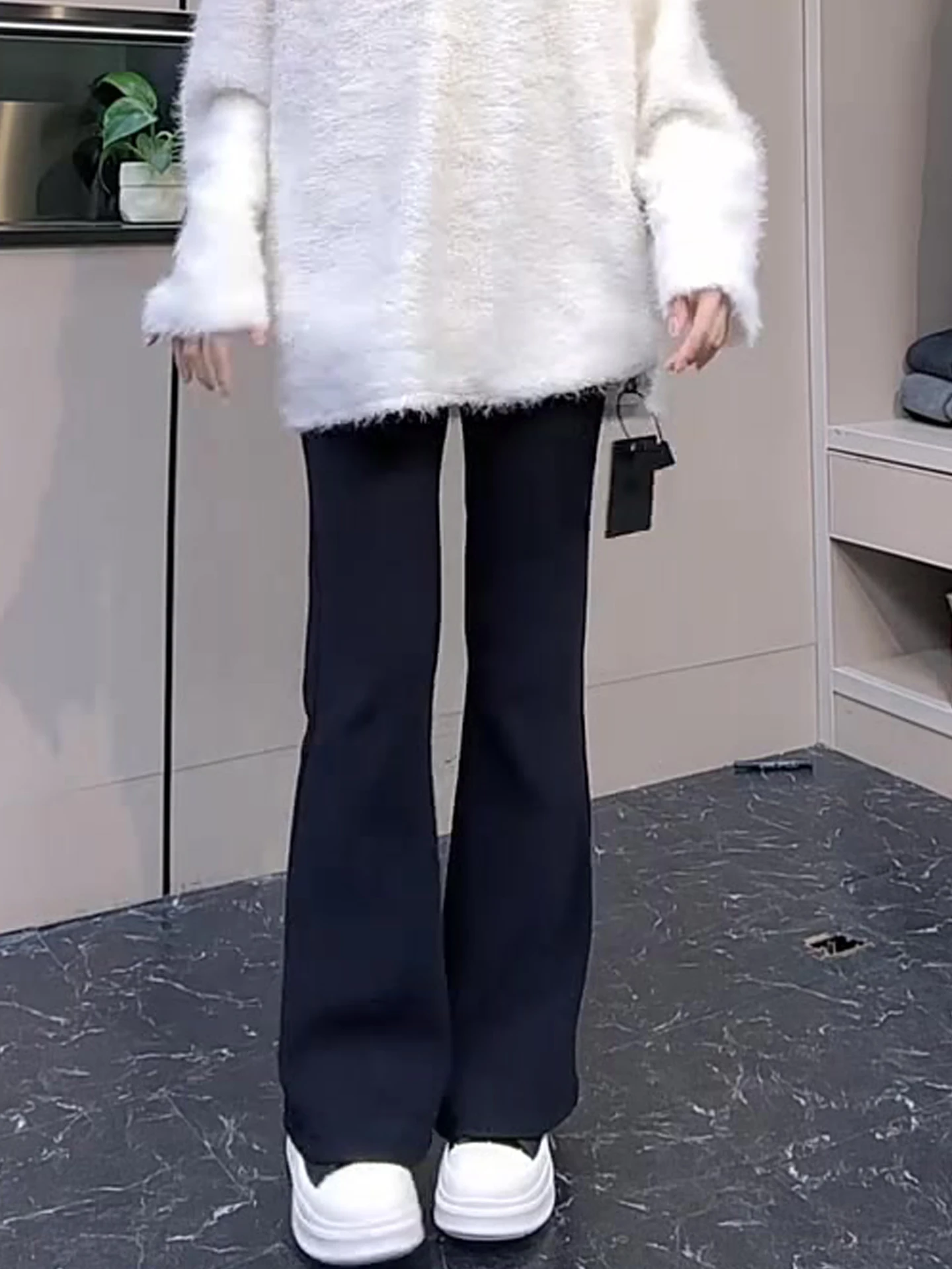 

Elastic arkskin Yoga Pants Women's Slimming Capri Trousers Faionable High Waist Straight Leg Pants for Slim Figures