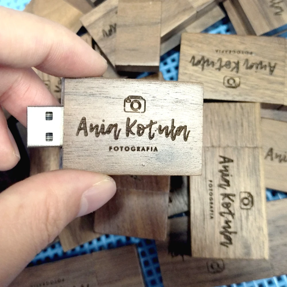 50pcs/lot Customised Logo Wooden Pen Drive USB 2.0 Flash Drive 4GB 8GB 16GB 32GB 64GB Memory Stick for Photography Wedding Gift