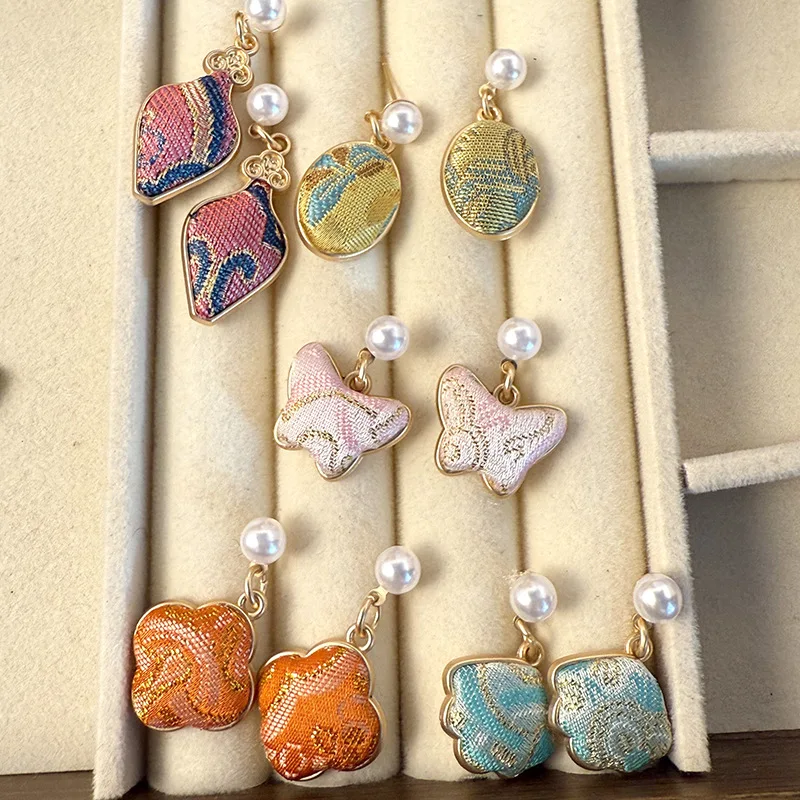 New Chinese Song Brocade Cloud Persimmon Moon Earrings Handmade Butterfly Pendant Vintage Cheongsam Accessory Unique Daily Gift