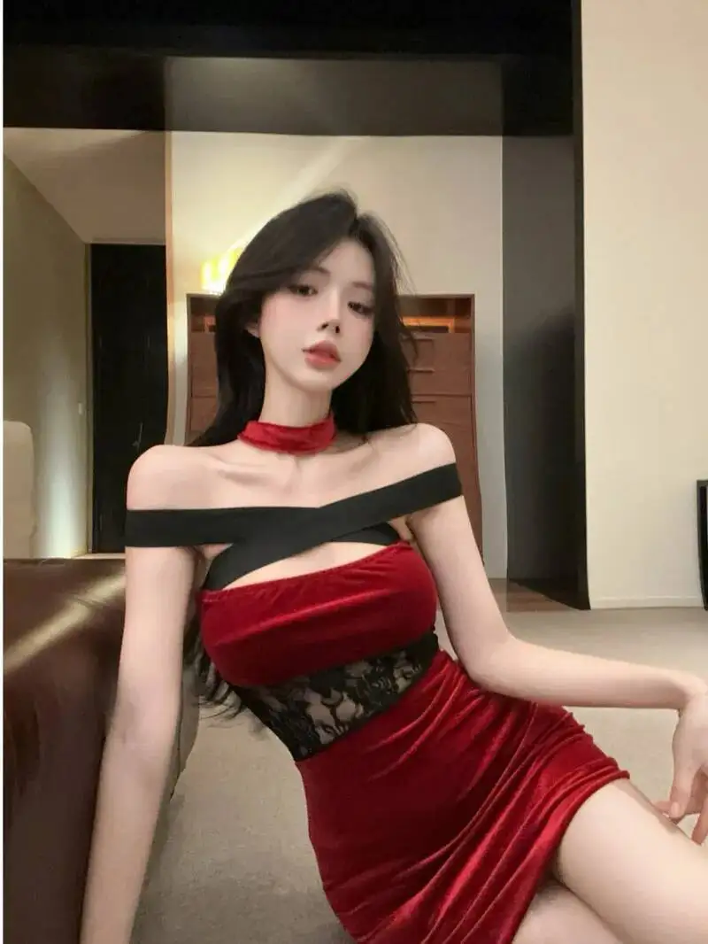 Design sentido rendas retalhos sexy oco para fora apertado quadril abraçando veludo vermelho picante menina cruz design vestido elegante doce topos f9l4