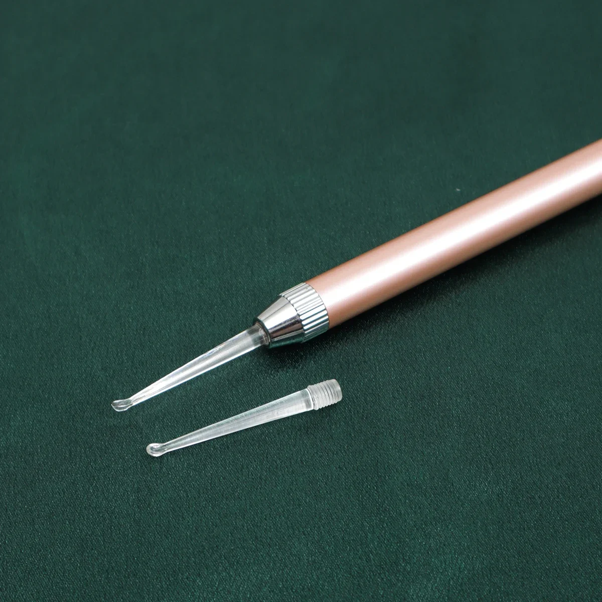 4pcs-Ear Spoon Pick - Effective Ear Wax Removal Tool with lluminated Ear Canal for Better Visibility - Suitable for Adult Use