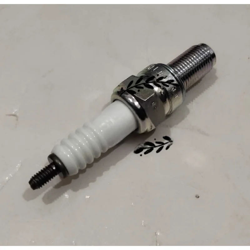 Bujía para KEEWAY RKF125, para Benelli 150s 165s 180s BJ150-31 BN150S, Bujía de Encendido para Motocicleta