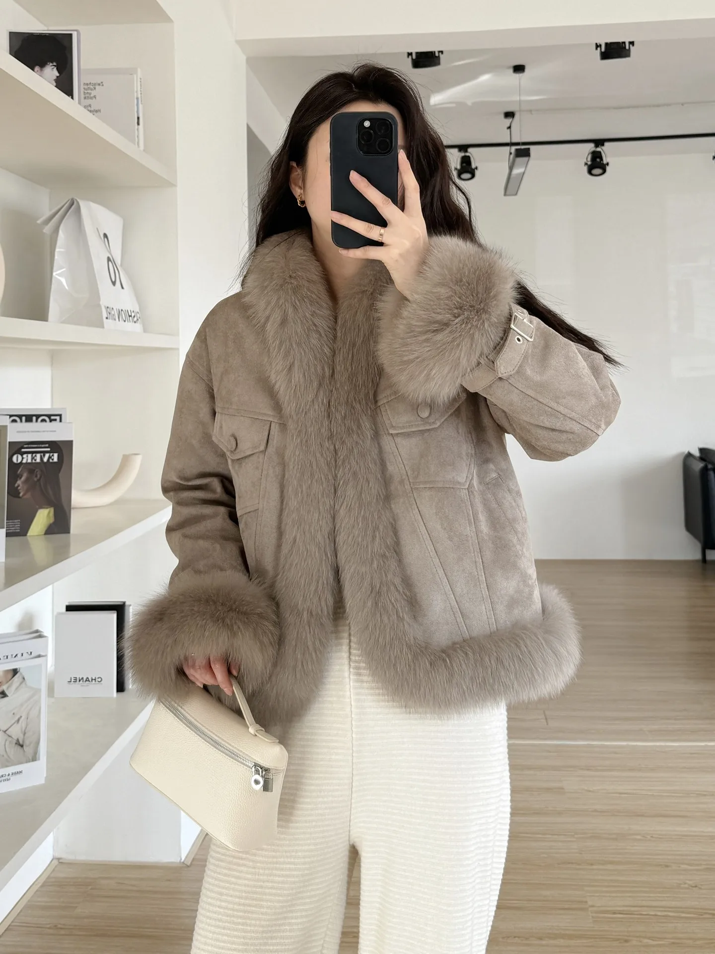Sweetheart Girl 2025 Winter New Style, short suede fleece fox fur coat, goose down jacket