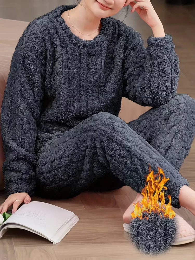 ملابس نوم سميكة ودافئة للنساء بدلة من الفلانيل مع بطانة من الصوف أطقم بيجامات للسيدات ملابس منزلية ملابس نوم دافئة بأكمام طويلة