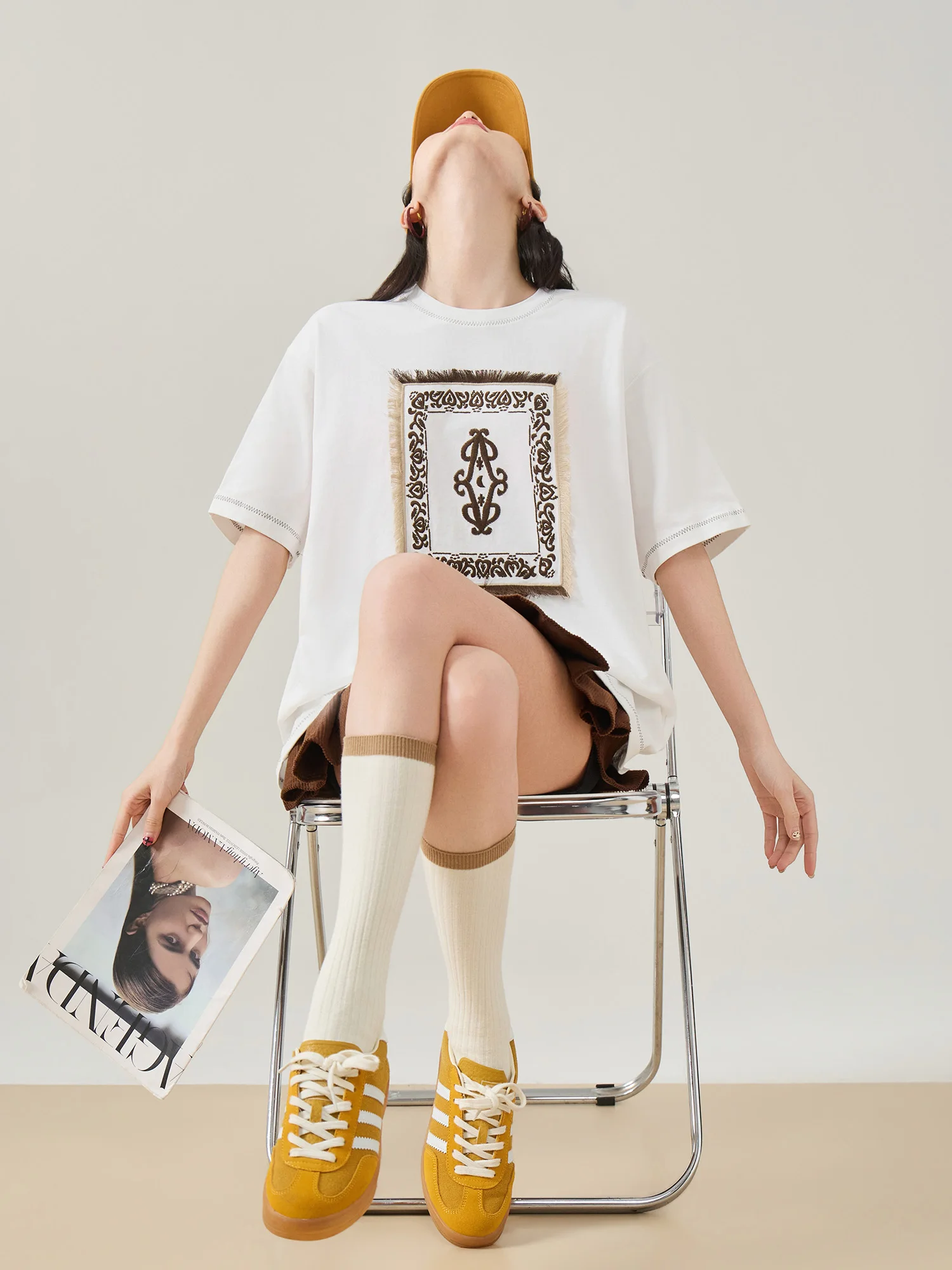 

Ретро-топ с вышивкой и бахромой, короткий рукав, круглый вырез, свободный крой, повседневный, белый, с квадратной строчкой, весна-лето, новинка