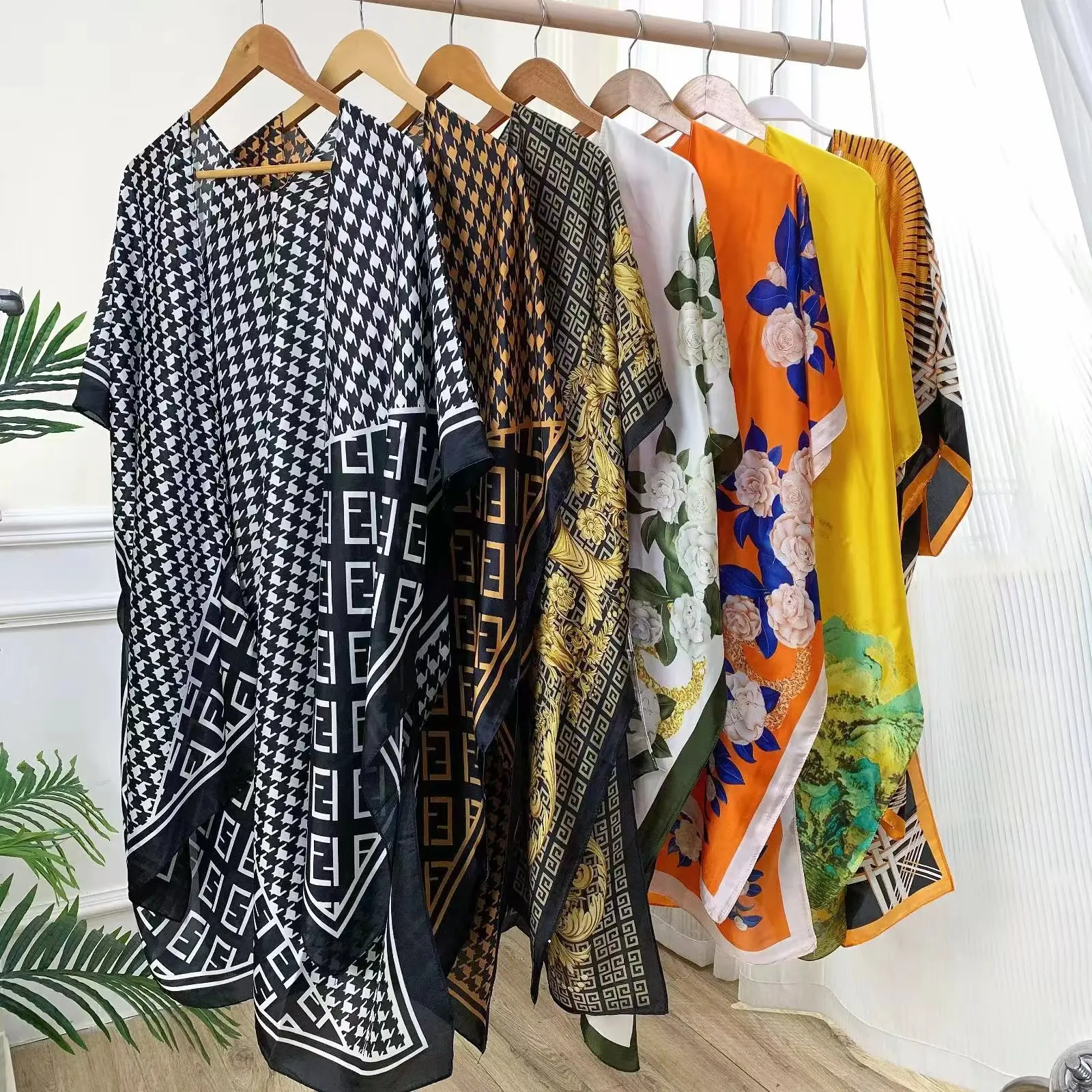 

Ele Summer New Print Ladies awl High-end Open Cardigan Silk Fabric Sun Protection Ele Outerwear for Women