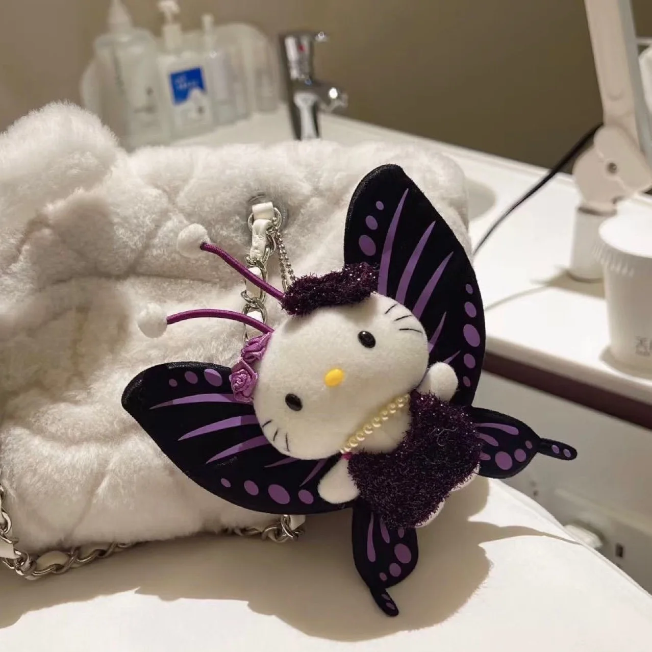 

Hello Kitty Plush Toys Butterfly Keychain Kawaii Anime Figures Hellokitty Soft Stuffed Pendant Cartoon Backpack Accessories Gift