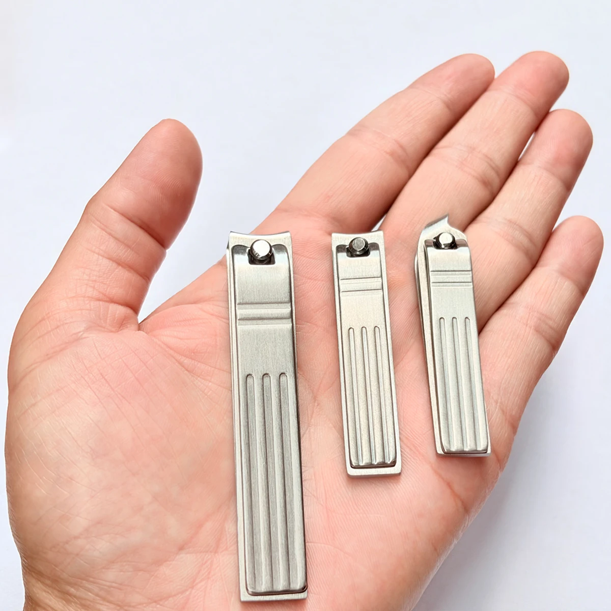 Stainless Steel Nail Clippers And Trimmer Manicure Set with Oblique Curved Blade for Toenail And Fingernail Grooming view 6