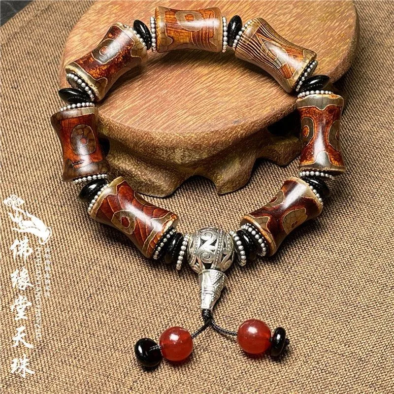 

Three-Eye Nine-Eye Tibetan Old Agate Dzi Bead Bracelet Agate Jade Handstring