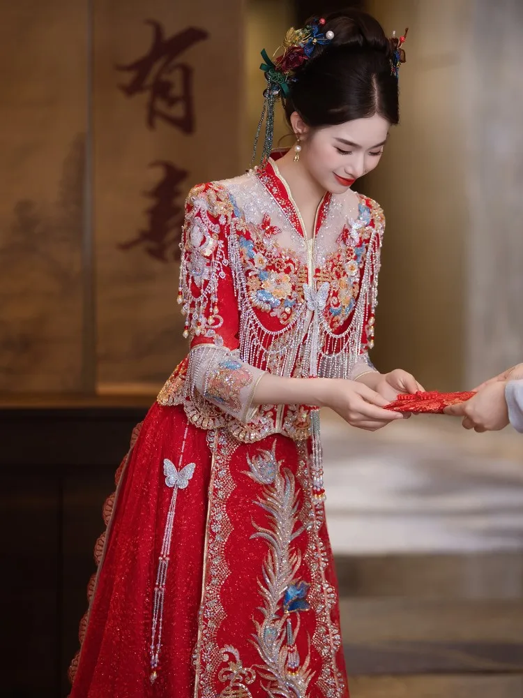

New Chinese-style wedding dress bridal gown fitted and style