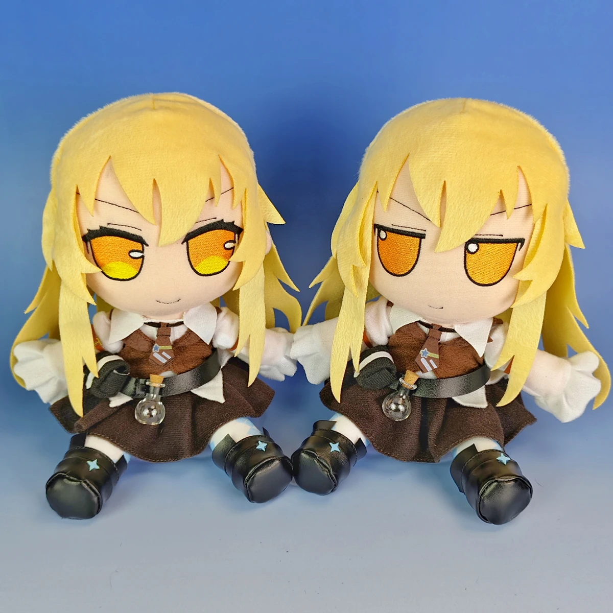 

Прекрасная плюшевая игрушка из серии Touhou FUMO: Мариса FDF Ver. Мягкая кукла — высота 20 см