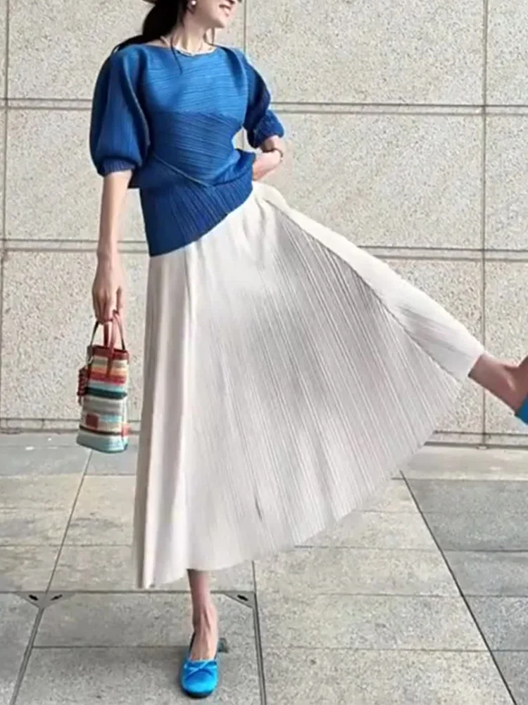 

Summer Blue Short Sleeve Women's Dress Three-Stop Wind Fashion Set with Flared Skirt And Pleats Stylish Ensemble for Older Women