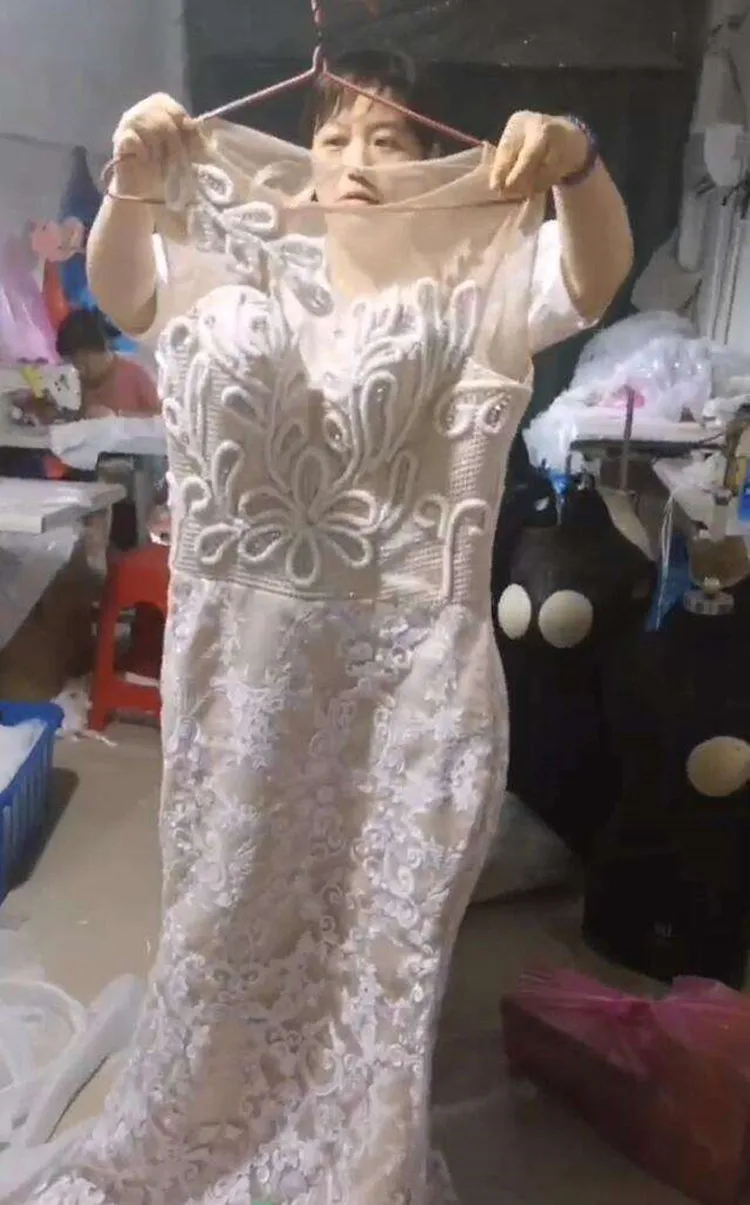 Vestido De novia con apliques De cuentas y cuello redondo modesto personalizado, vestido De novia De estilo Vintage con tren desmontable