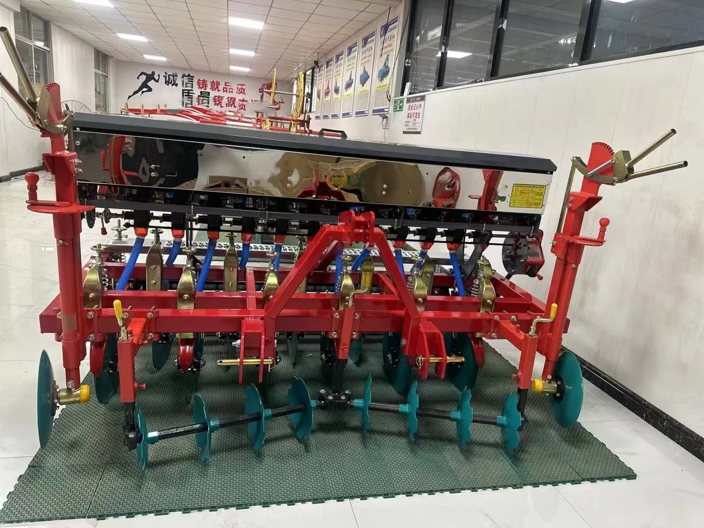 New 12-Row No-Till Wheat Drill Planter Seeding Machine For Wheat Corn Sowing Gearbox Core Component Home Farm Agriculture Use