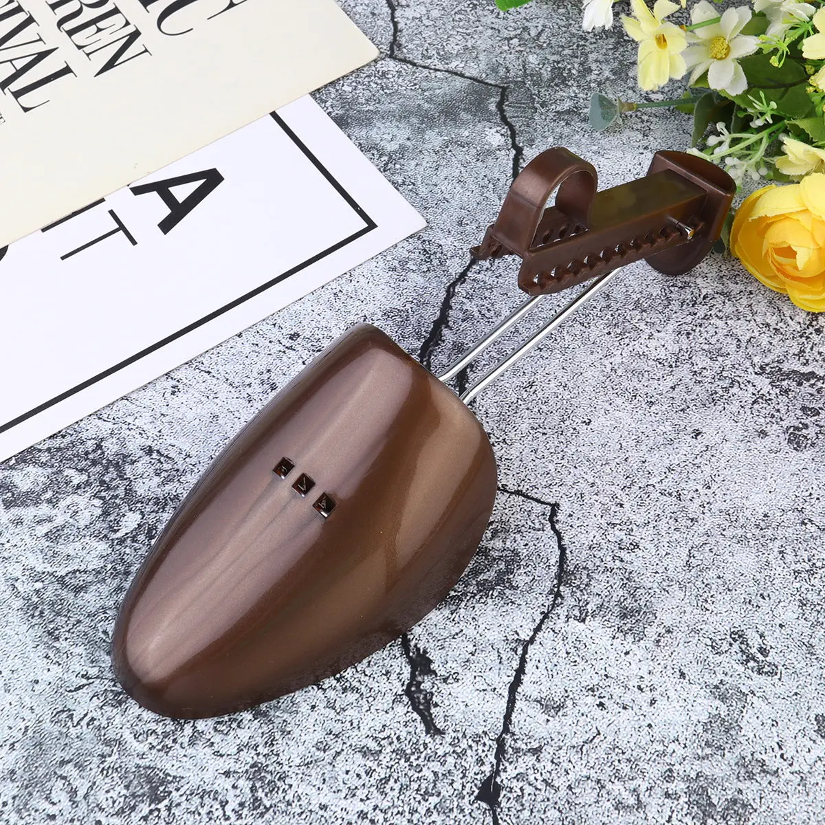 

2Pcs Adjustable Spring Shoe Tree Plastic Shoe Stretcher for Shape Preservation Wrinkle Prevention Home Storage Travel