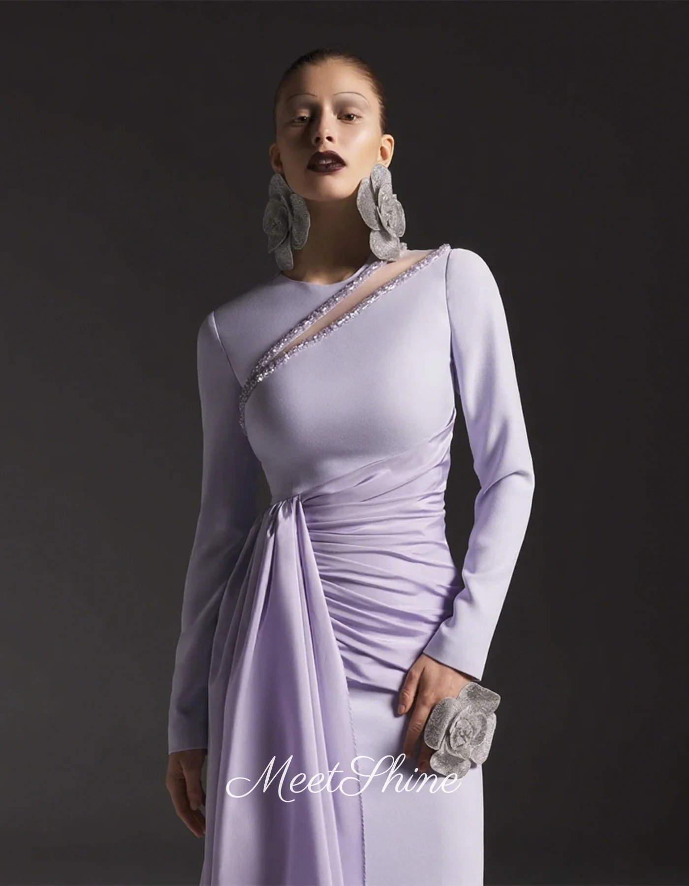 高級ドバイストレートラリックサテンイブニングドレスエレガントな長袖Oネックフロアレングススイープトレインウエディングドレスセレブドレス