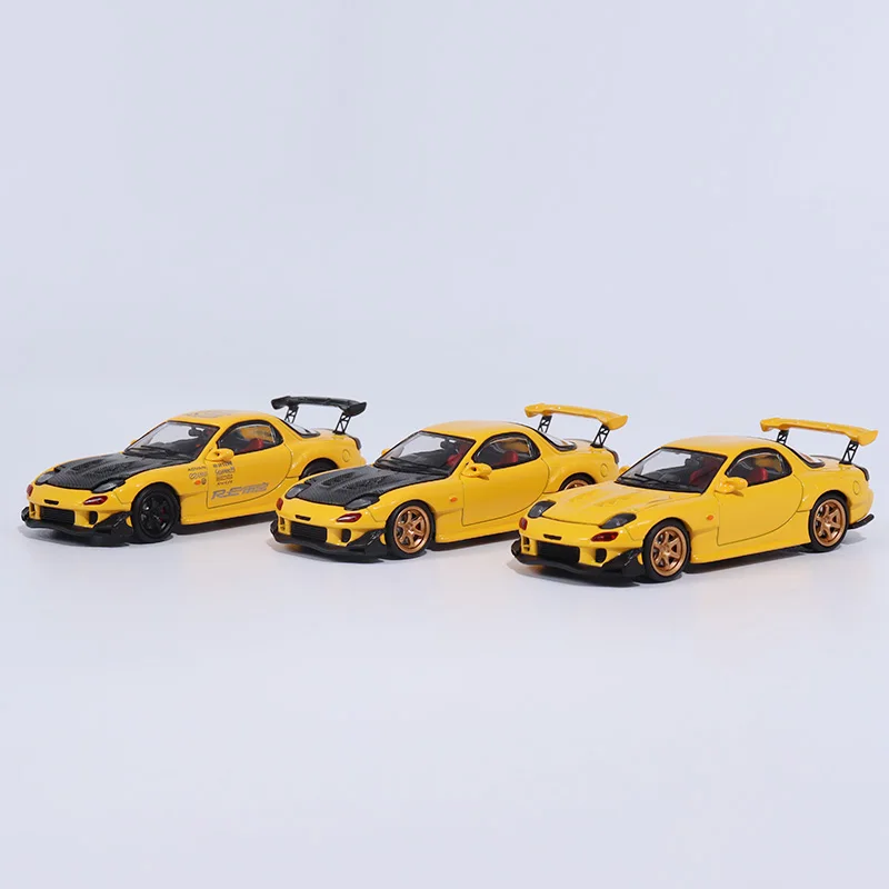 

In stock: 1:64 Mazda RX7 Amamiya FD3S die-cast simulation alloy car model, boys' festival gift toy, adult decorative item.
