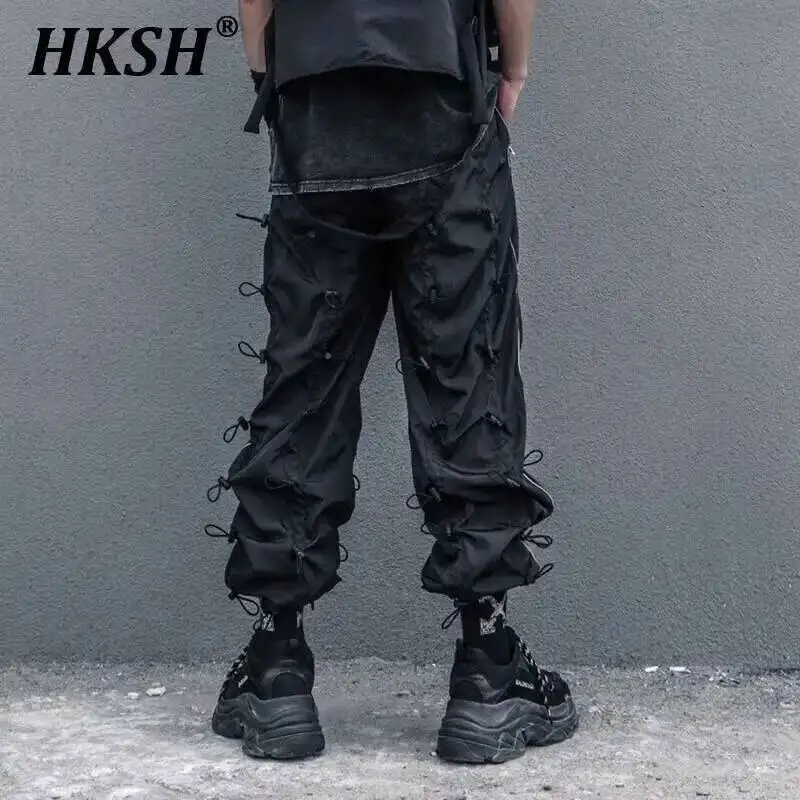 

HKSH весна осень новые мужские свободные повседневные брюки в стиле сафари темные со средней талией однотонные молодежные спортивные брюки с принтом HK2198