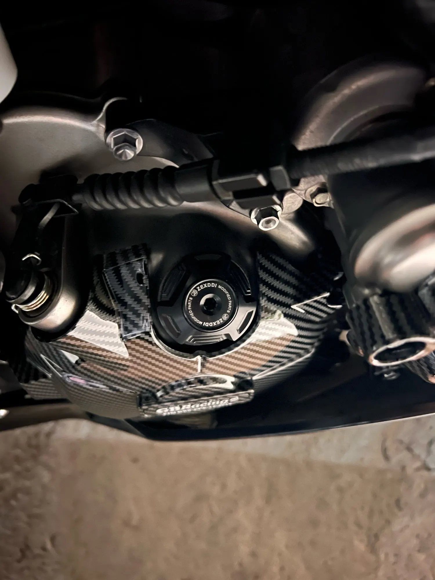 Für Ducati MONSTER 821 796 795 696 695 Scrambler 1100 800 797 Motorradzubehör Bremsflüssigkeitsbehälter-Deckel Öleinfülldeckel – Detail 5