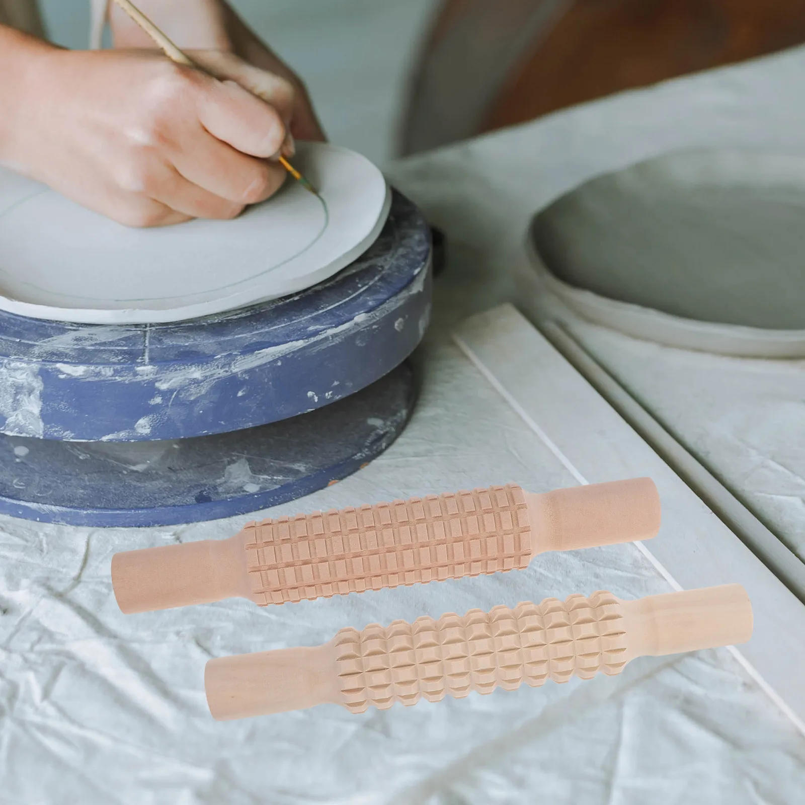 

2Pcs Embossed Rolling Pins Wooden Handle Baking Rolling Sticks for Dough Fondant Clay Pastry Kitchen Tool Pattern Rollers