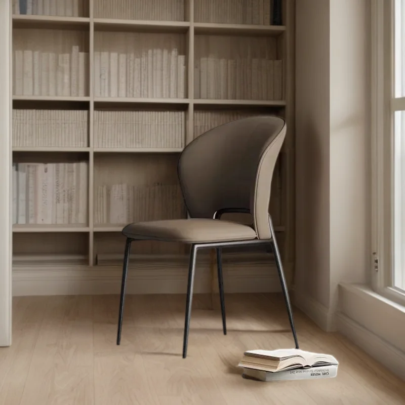 Luksusowy zestaw krzeseł do jadalni Drewniana kuchnia Antyczne krzesło Sklep wygodny Sklep nordycki Biały nowoczesny pokój Zaawansowany