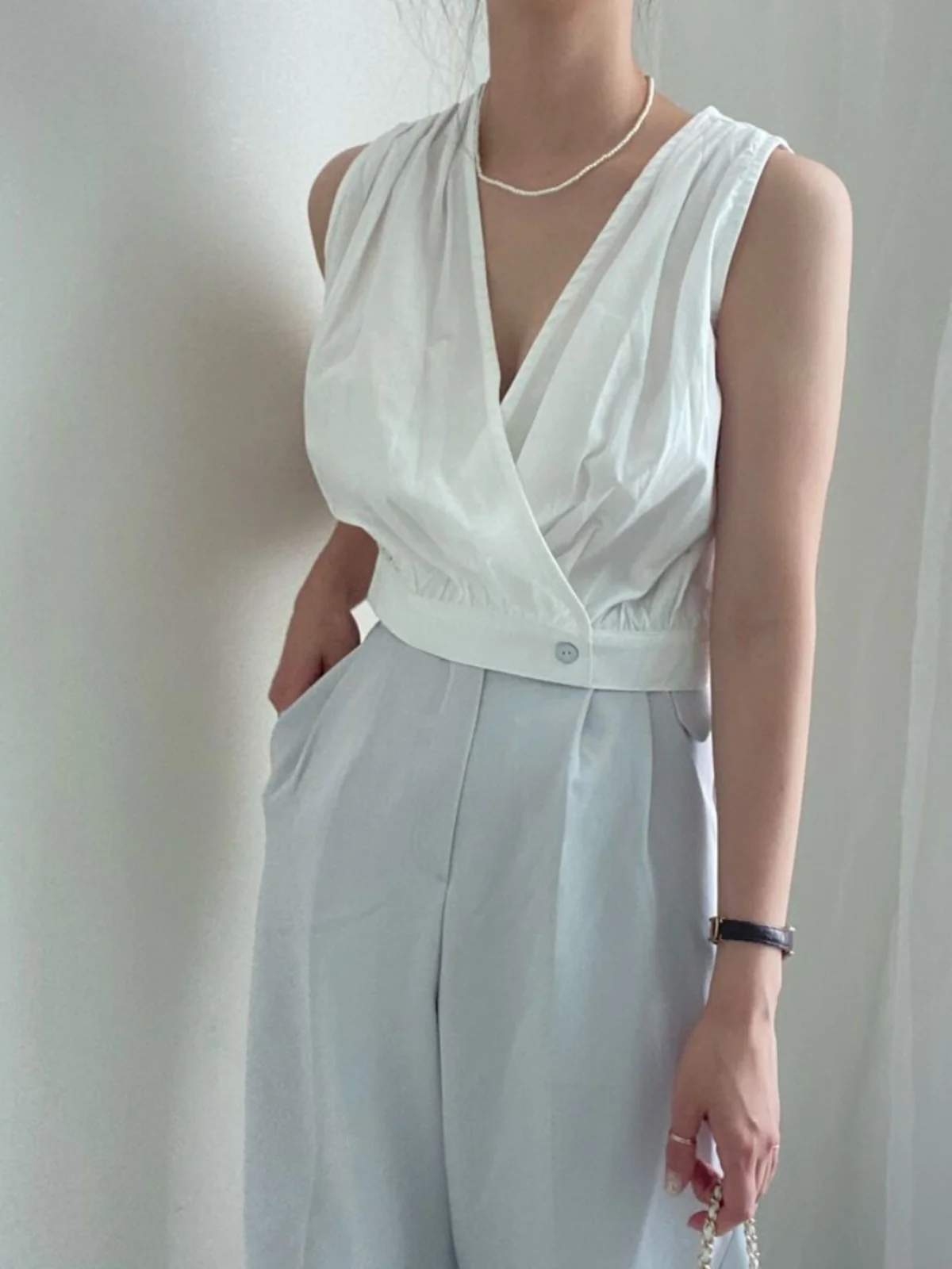 Chic Summer Simple Cross V-Ne Button Design Pleated Versatile ort Vest irt Women's Faion Commute Sle Regular Fit