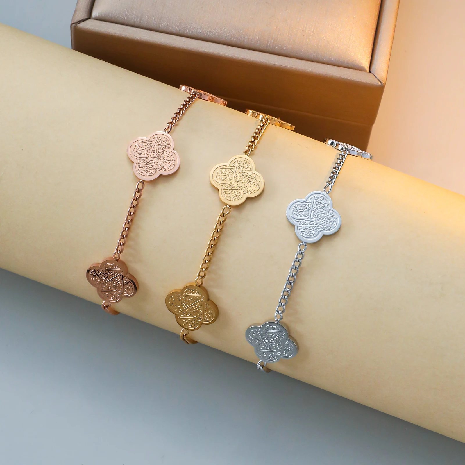 Four-Leaf Clover Shape 