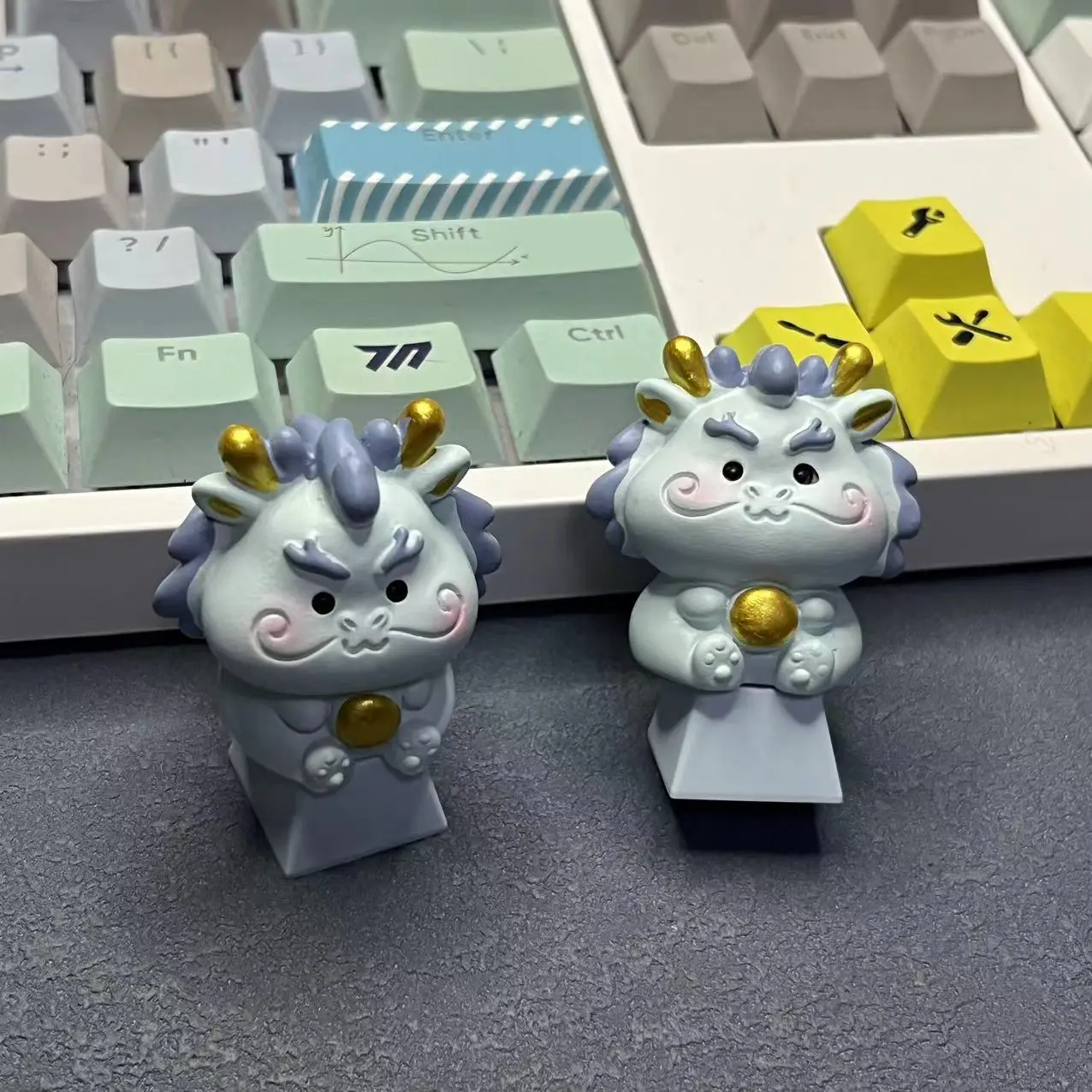 Creative and Original New Year Dragon Year Zodiac Personality Keycap Creative and Cute Keycap R4 Cross Axis Mechanical Keyboard