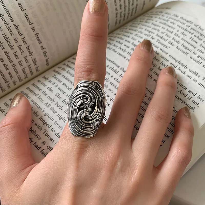 Horn Flower Ethnic Twisted Stripe Ring Vintage Fashion Simple Opening Adjustable Women\'s Ring Jewelry