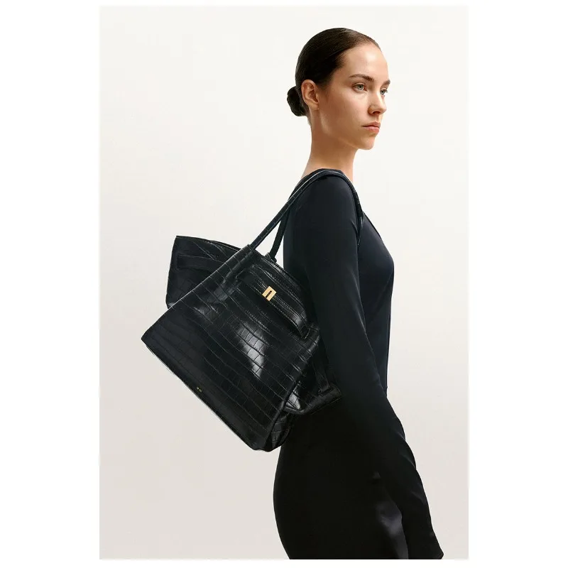 JW PEI Dumpling Bag – Large-Capacity Shoulder/Handheld Tote Bag for Women
