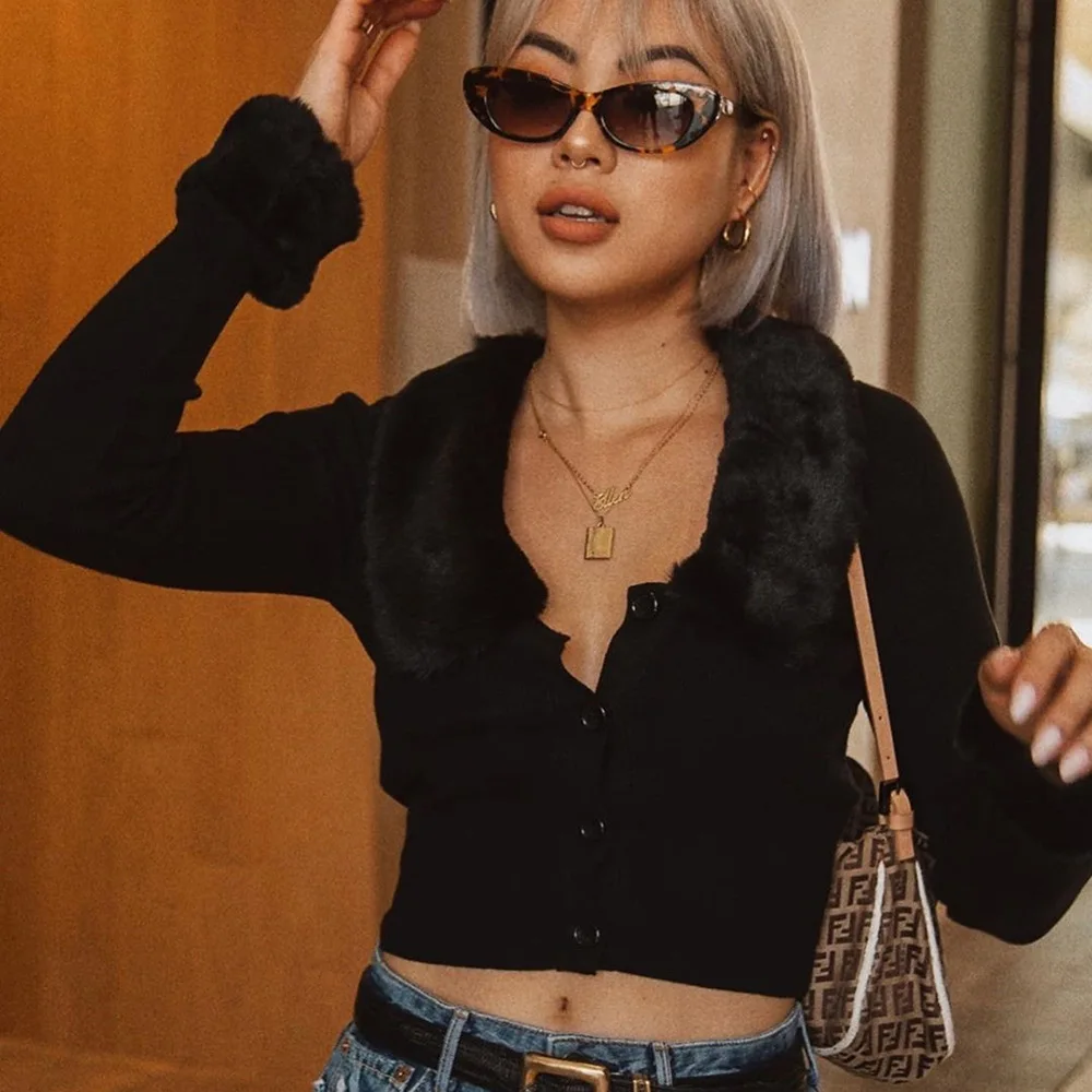 2019 Casual Solid Black High Street Slim a coste lavorato a maglia Crop Top donna collo di pelliccia morbida decorazione Office Lady Shirt Top