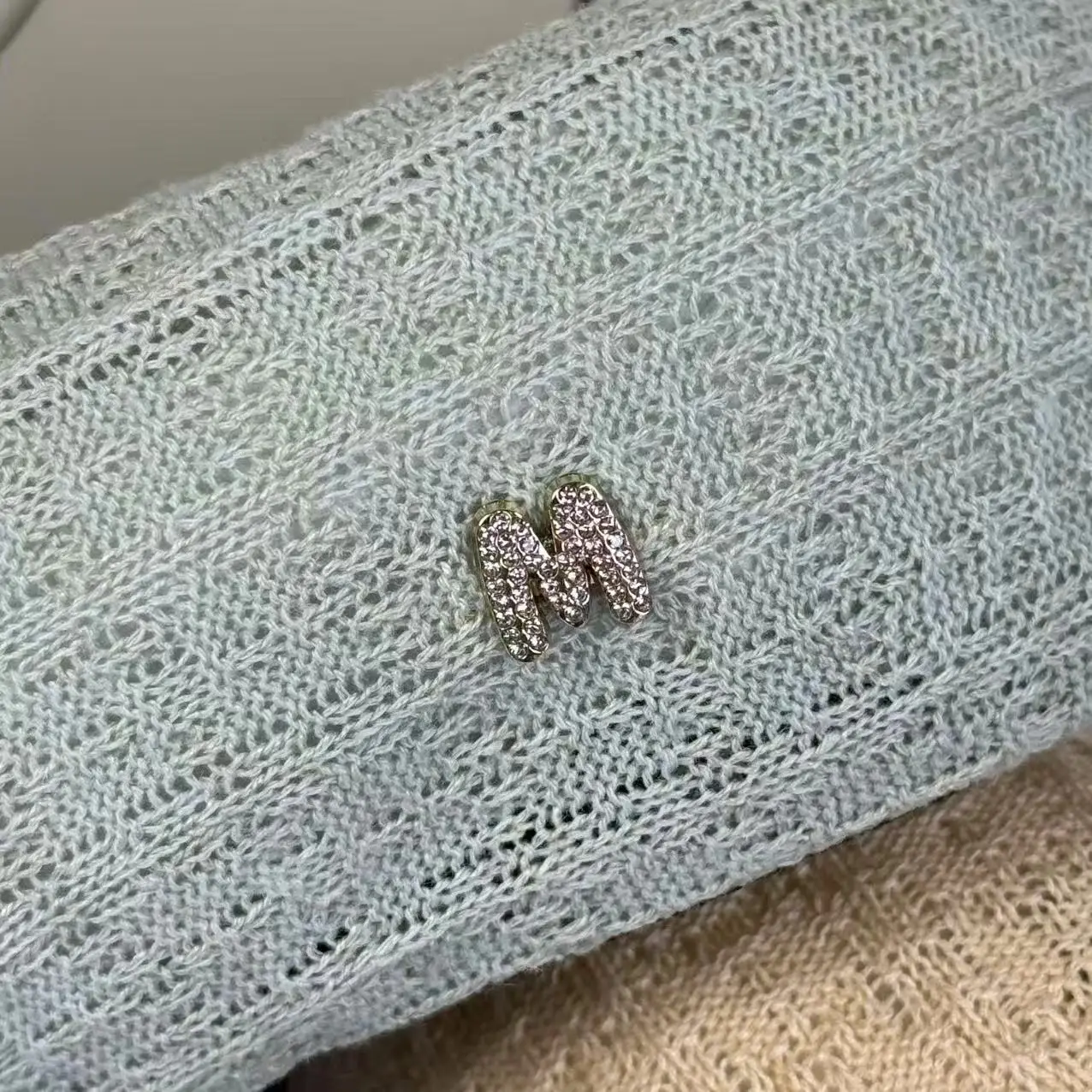 القبعة الفاخرة الخفيفة الجديدة لعام 2025 للنساء في الربيع والصيف هي قبعة كلاسيكية متعددة الاستخدامات للأمام #3