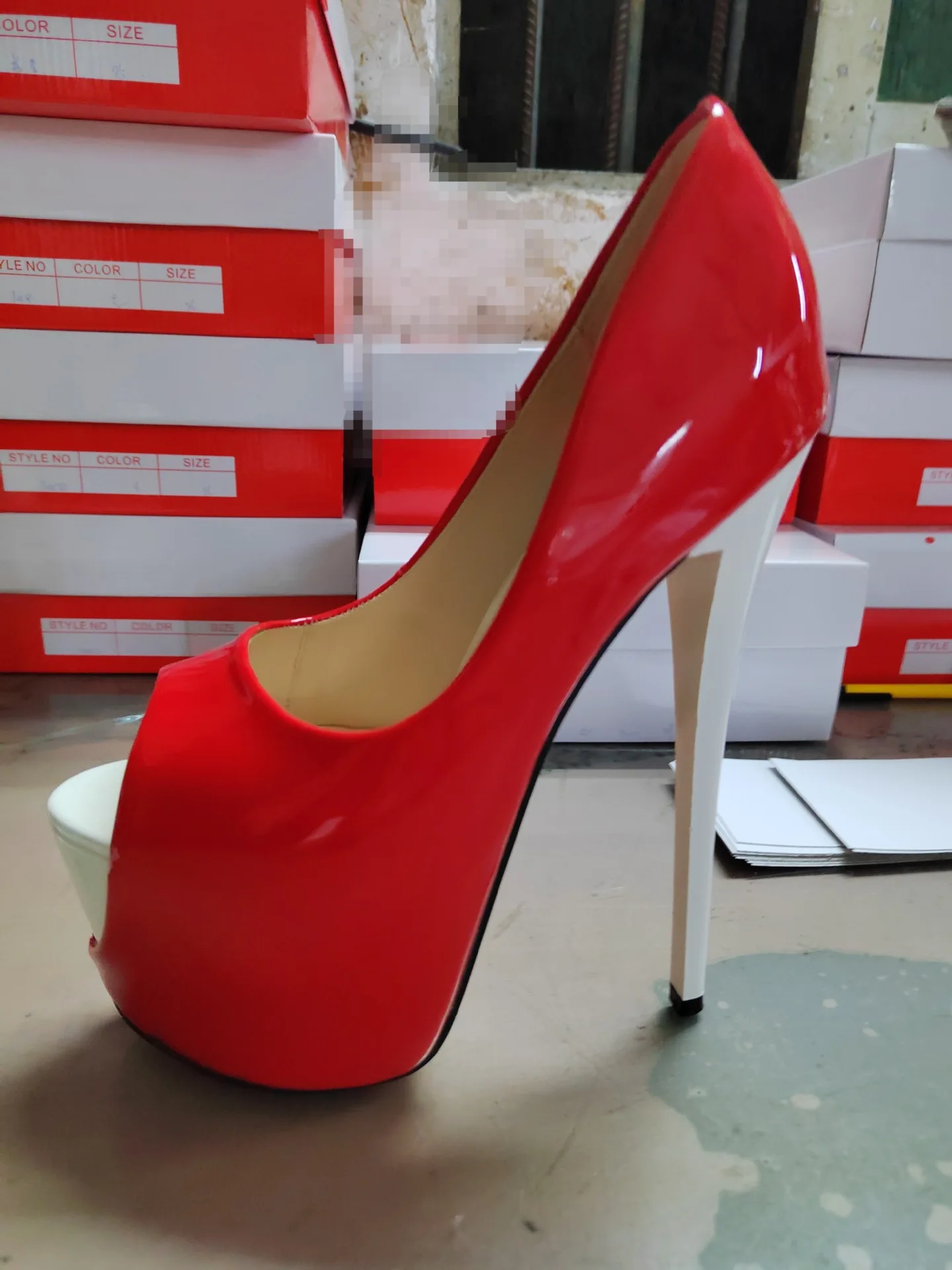 

Cross dressing sexy high heels 19cm patent leather thick soled shoes for women's evening party open toe high heels