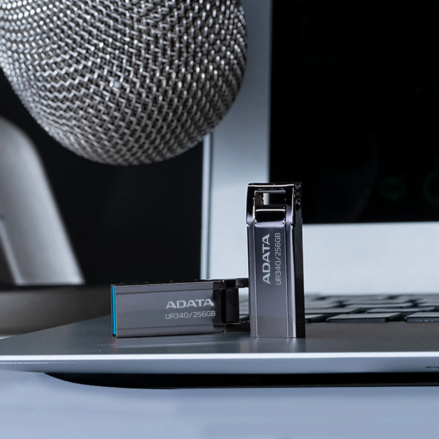 ADATA UR340 32GB USB 3.2 Flash Drive Metal Capless 100MB/s Read Waterproof Dustproof Shockproof Thumb Drive