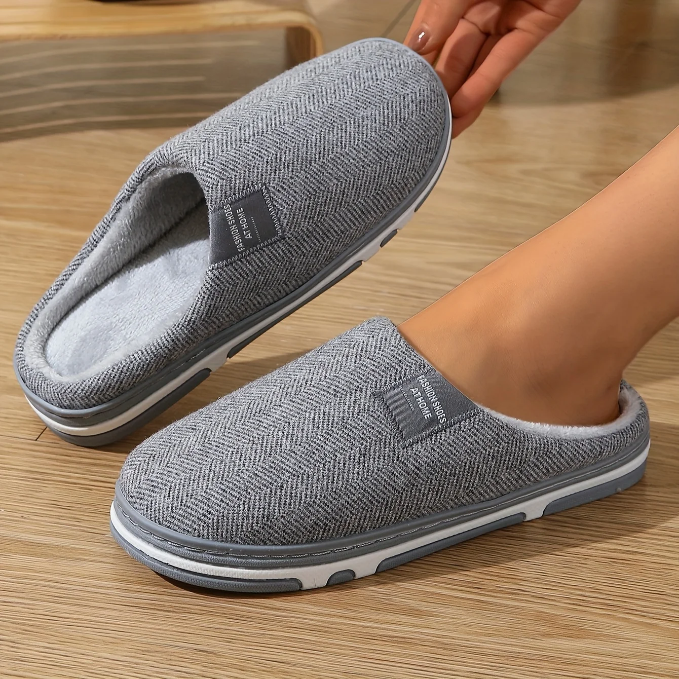 ZUOFU Unisex Fischgrätmuster Graue Große Größe Retro Flache Hausschuhe, TPR-Sohle Bequeme Modische Trendige Freizeitschuhe für Drinnen – Detail 1