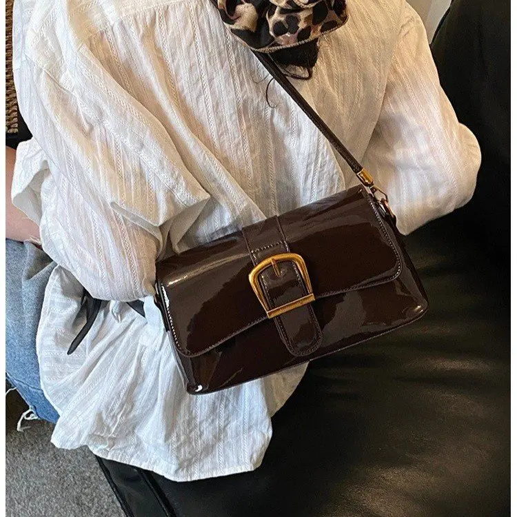 

2026 New Versatile Small Square Bag Trendy Fashion Portable Underarm Bag Premium Sense Niche Women's Splicing Retro Shoulder