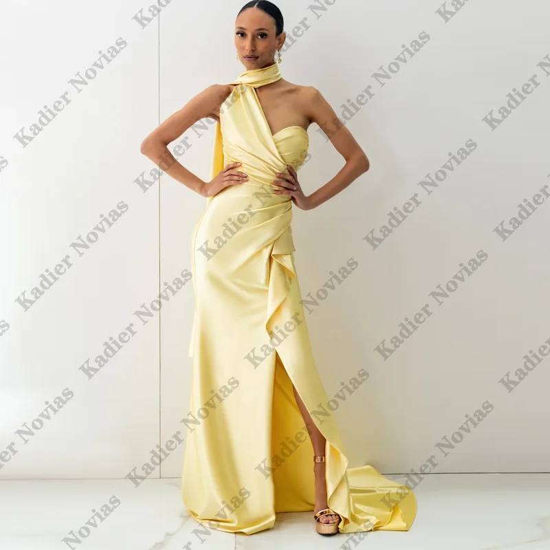 ยาวสีเหลืองไม่สมมาตรชุดเพื่อนเจ้าสาวปิดไหล่ชุดแต่งงานที่กําหนดเอง Robes Invitee Mariage