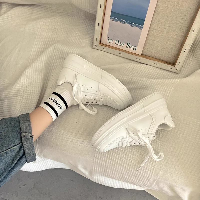 

Women's Thick Bottom Platform Sneakers Casual Shoes Dad Shoes Wear-resistant Canvas Shoes Lightweight Anti-slip Striped Pattern