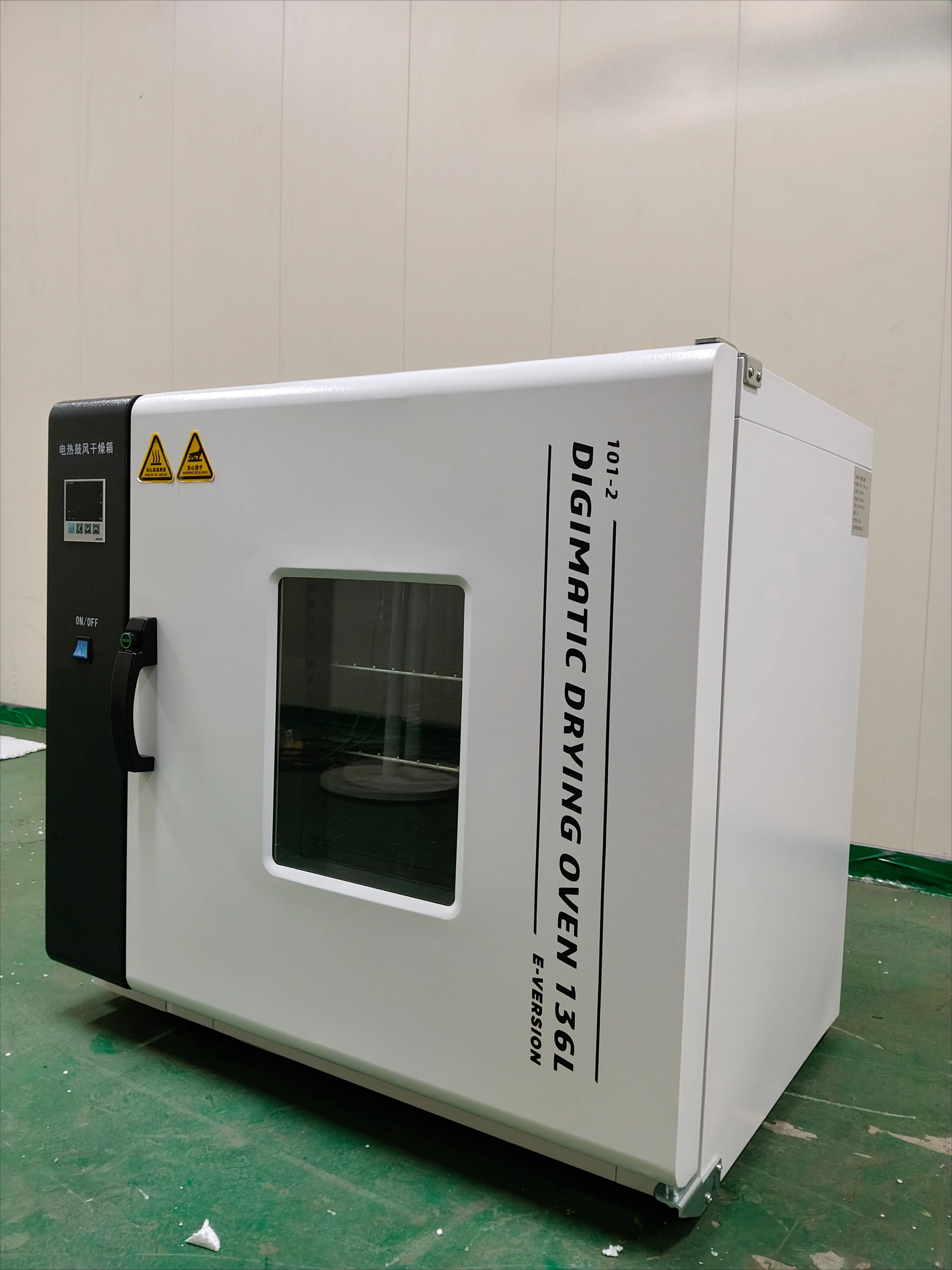 

Electric Thermostatic Blowing Drying Oven Model 101-2 Lab Industrial Baking Curing Test Equipment