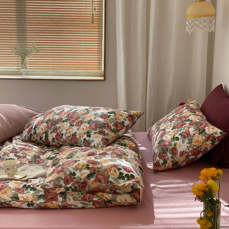 Conjunto de Cama Floral Romântico Americano em Algodão Puro com Estampa de Rosas, Lençol e Capa de Cama, Conjunto de Três Peças com Diversas Funções