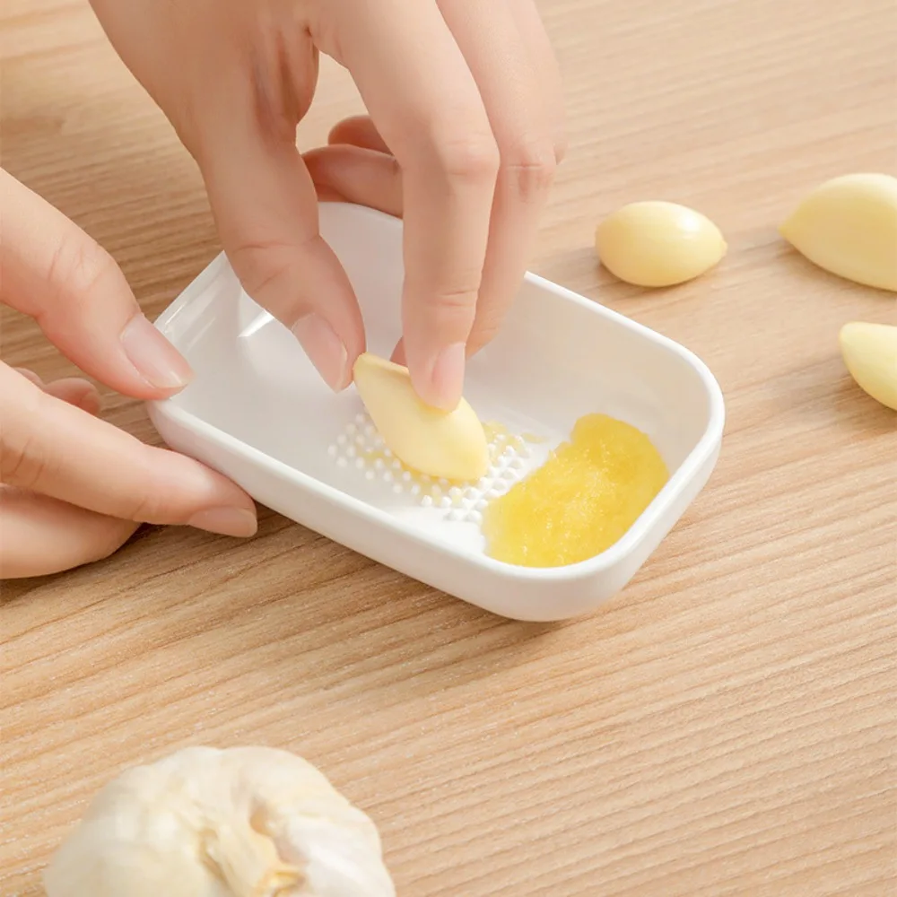 Kitchen Tools Manual Ginger Grinder Plastic Rectangle Garlic Masher Puree Tool White Ginger Grater Tool Complementary Food