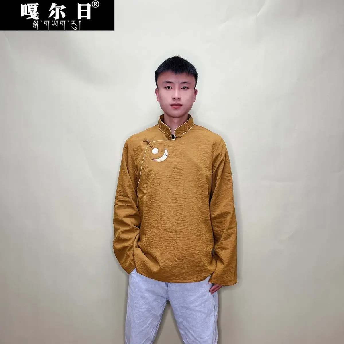 새로운 남성 셔츠 네크라인, 태양과 달 모양 디자인, 티베트 가운, 기질 스타일, 봄과 가을 스타일.